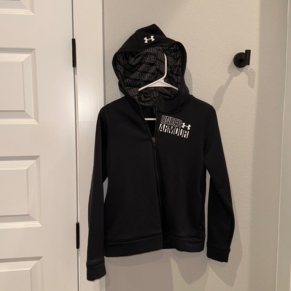 EUC Boys Girls Unisex Under Armour Brand Size L Large Youth Teen Tween Coat